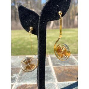 1970s Gold Tone Thick Wire Tightly Coiled Circle Drop Dangle Earrings Non Pierce